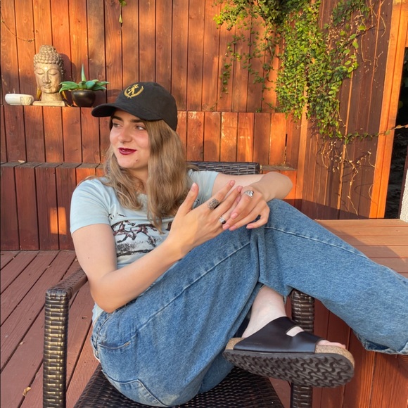 Meet your Posher, Megan - Picture 1 of 1